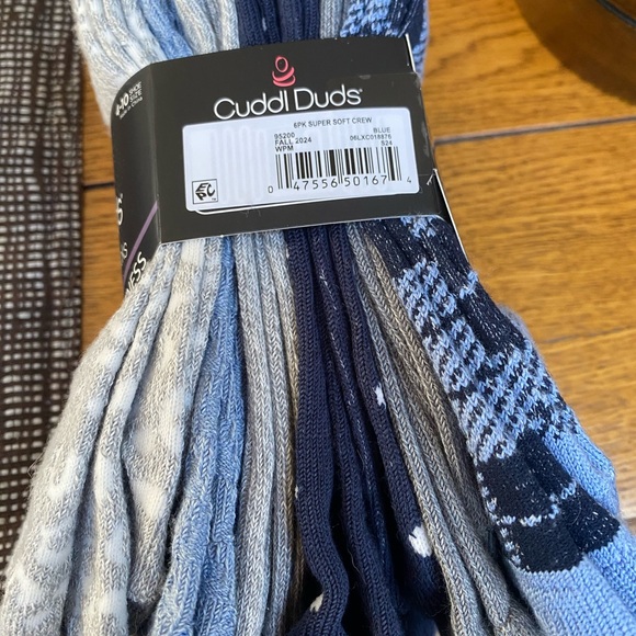 Cuddl Duds Super Soft Crew Socks - 6 pack - Picture 3 of 4